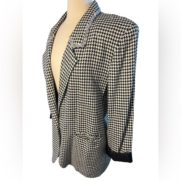 Vintage Black & White Weaved Houndstooth Blazer w/sequins trim detail Size 10 - Picture 5 of 17